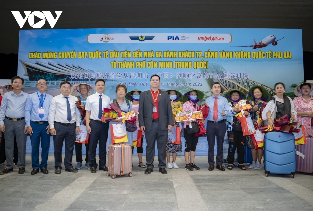 Thua Thien-Hue welcomes first air passengers from China’s Kunming City